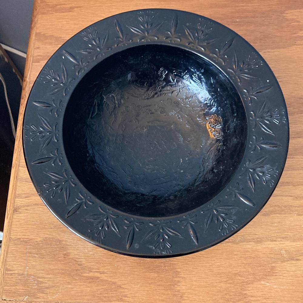US Glass Rose and  Thorn, shaggy Rose, black depression, glass three toed